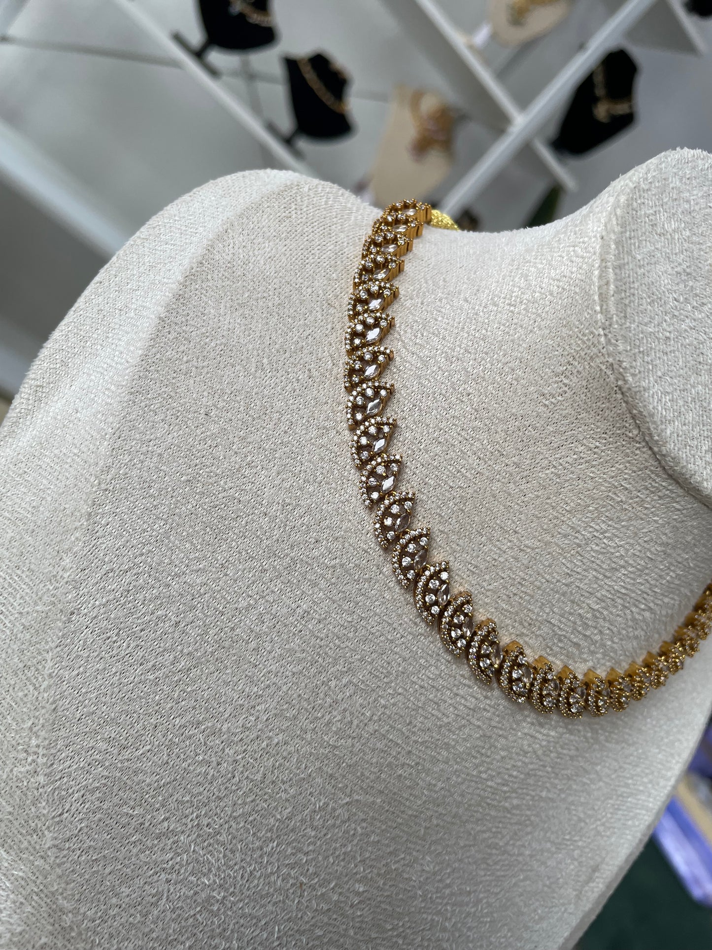 Premium Ad Necklace Set