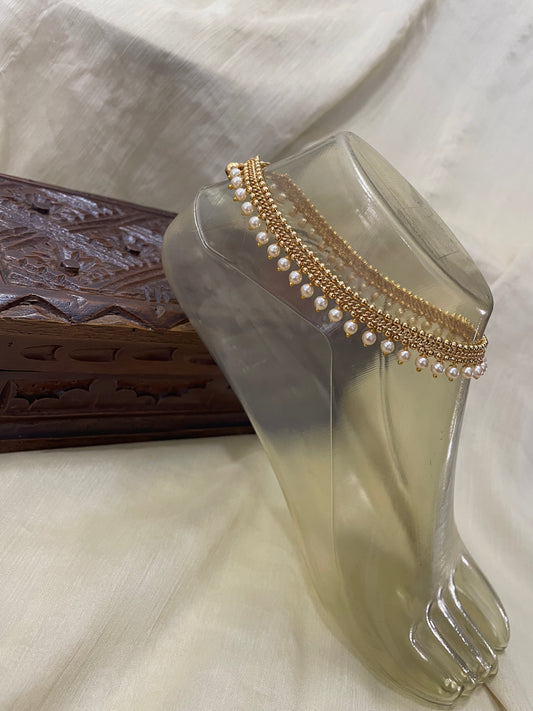 Brass Metal Anklets with stunning pearl-cluster detailing (code PCB)